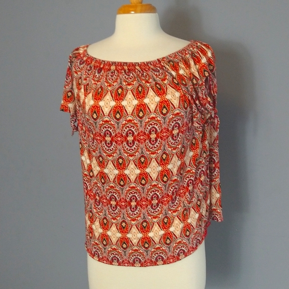 Pink Republic Tops - Pink Republic small boho off shoulder top